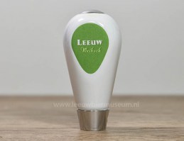 leeuw bier tapkraan meibock achter